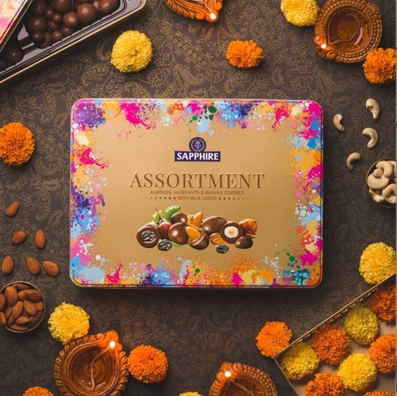 Sapphire Assortment Chocolates in Big Rectangle Box (350 g) Send