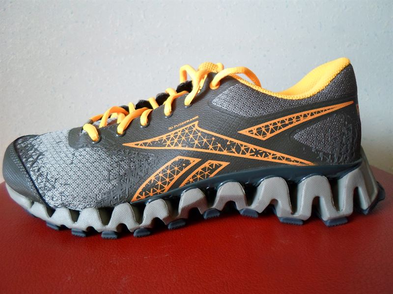 Reebok zig deals zag shoes online