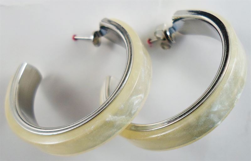 Korean White Round Hoop Earring (67)