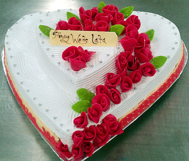 Triple Decker Wedding Cake  CakeG
