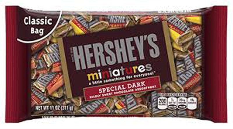 Hershey's Miniatures Special Dark Mildly Sweet Chocolate Assortment (311 gm)