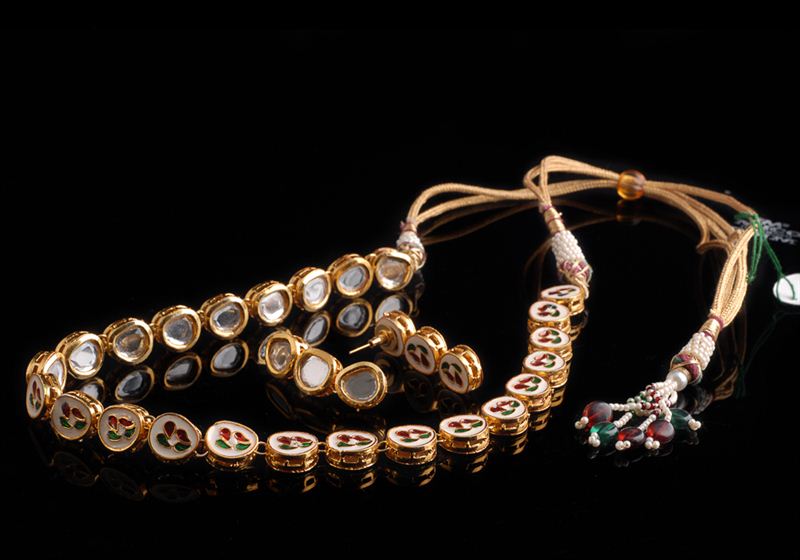 Shiny studded designer necklace set