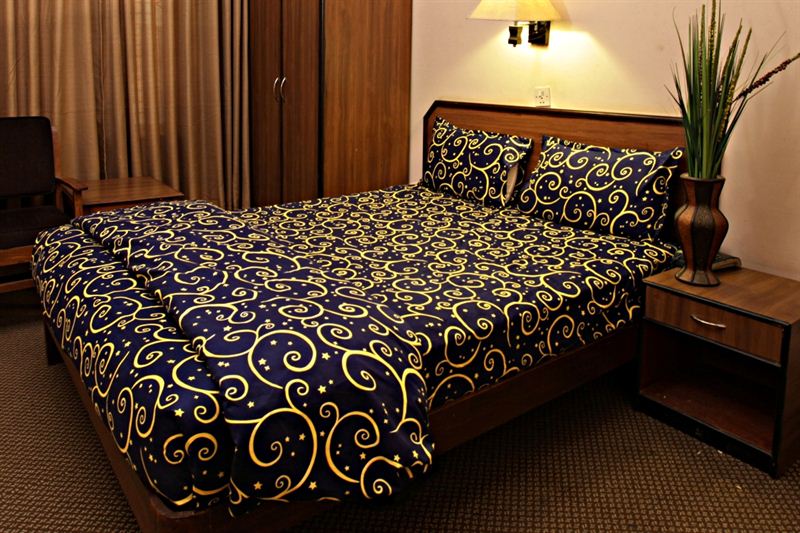 Blue Printed King Size Bedsheet Set