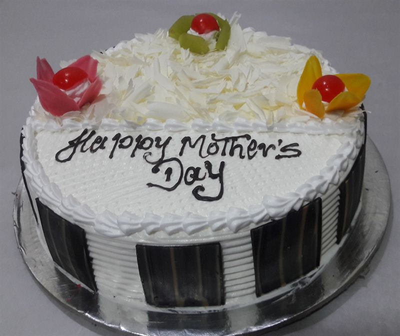 Mothers Day Special White Forest From Chefs Bakery1kg