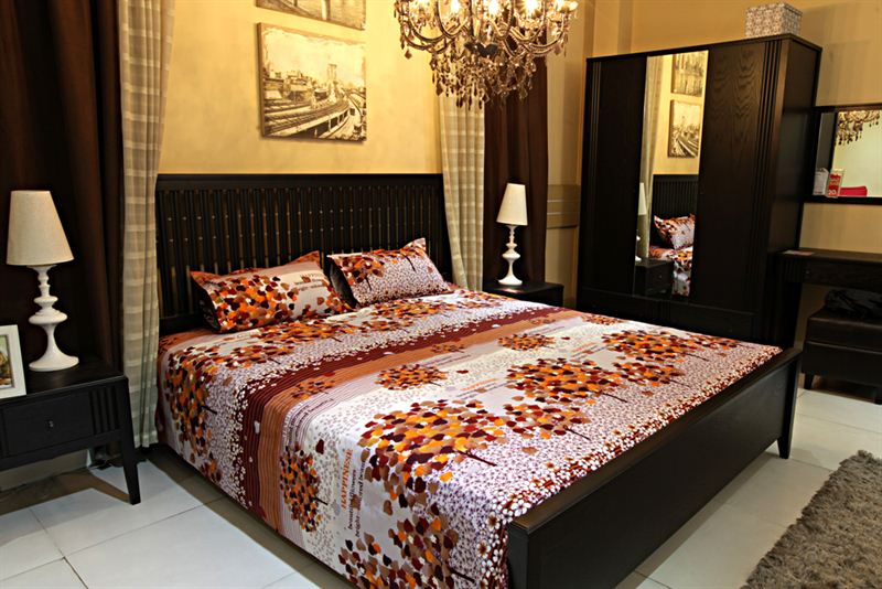 Brown Floral King Size Bedsheet With Pillow Cover