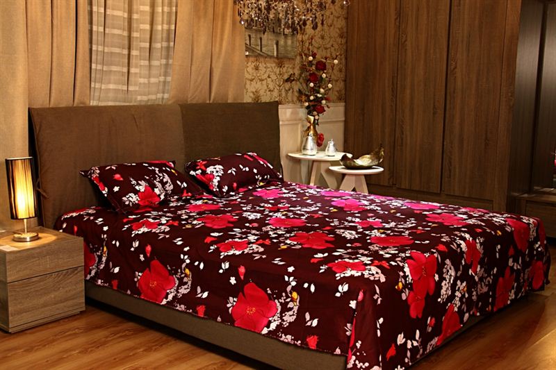 Chocolate Floral King Size Bedsheet With Pillow Cover
