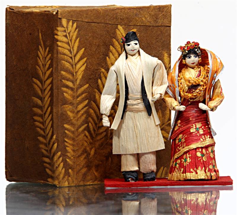 Jyapu Married Couple (Small Traditional Corn Husk Dolls)