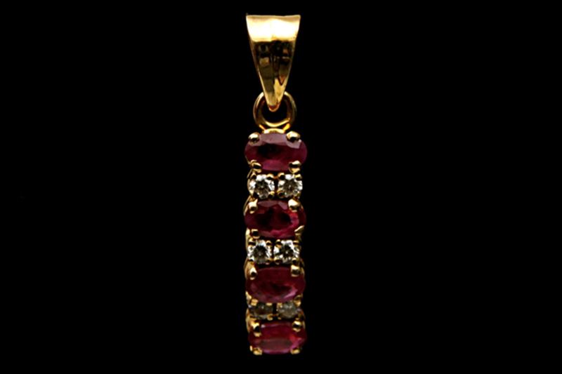 18-Carat Gold Pendant with Four Rubies and Six Diamonds