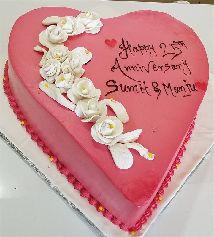 Anniversary Special Heart- shaped Cake (3 Kg) from Chefs Bakery