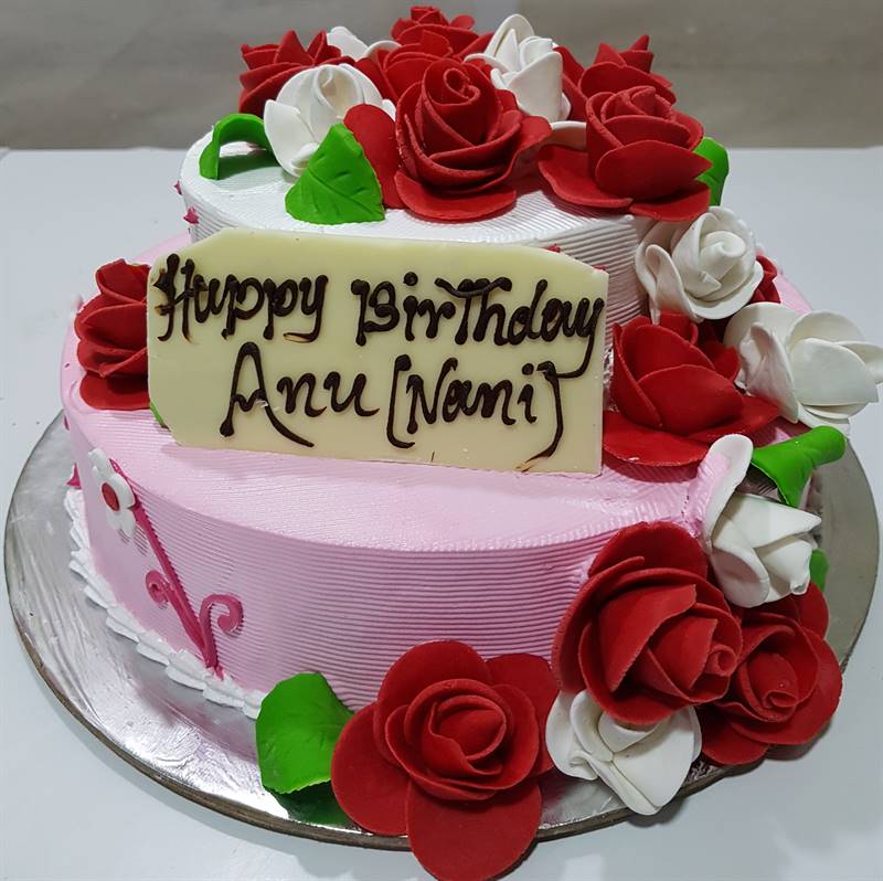 Double Decker Birthday Cake (5 Kg) from Chefs Bakery