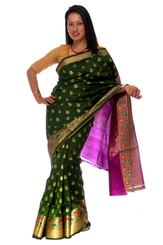 Silk Saree With Zari Weaved Pattern And Zari Weaved Border - SareeEAL-3