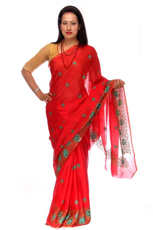 Plain Chinnon Silk Saree With Thread And Zari Embroidery And Zari Weaved Border - SareeORRE-2