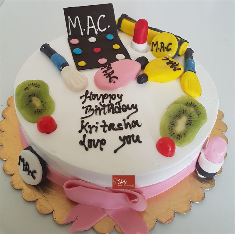 Makeup Kits Choco Mocha Cake 1 5 Kg From Chefs Bakery Send