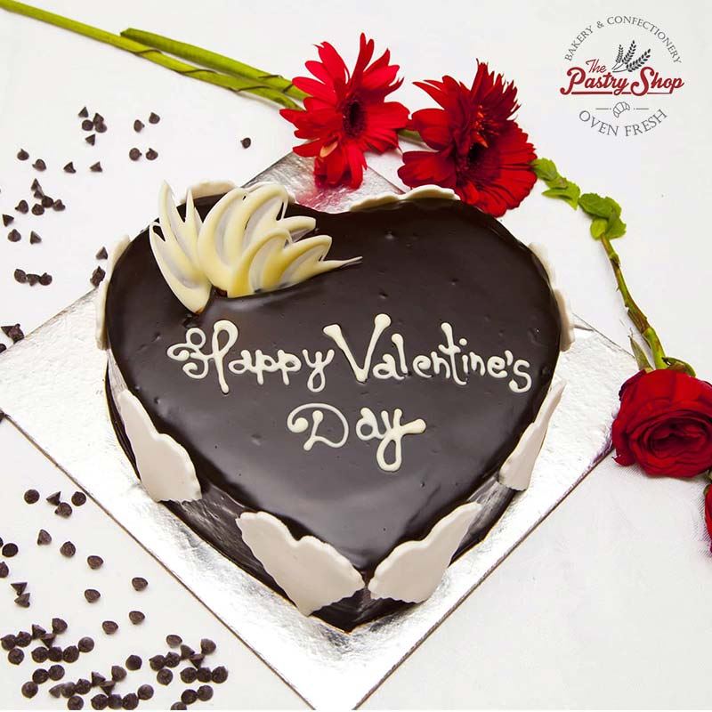 Happy Valentines Day Chocolate Cake (1 Kg) from Radisson