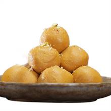 Besan Laddoo (500 g) from Tip Top